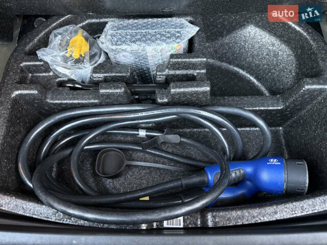 Хендай Kona Electric, объемом двигателя 0 л и пробегом 81 тыс. км за 18150 $, фото 122 на Automoto.ua