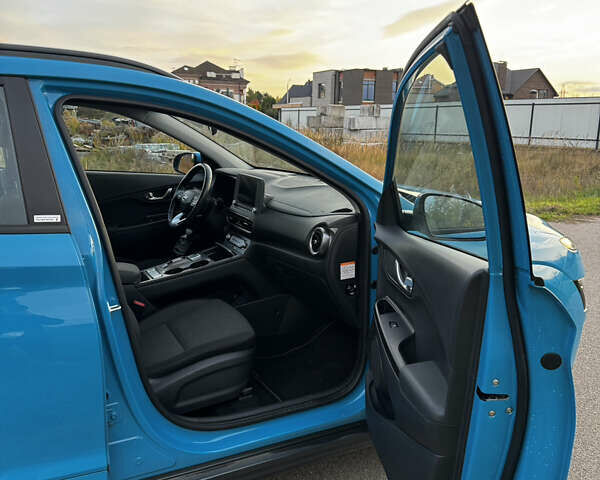 Хендай Kona Electric, объемом двигателя 0 л и пробегом 60 тыс. км за 16500 $, фото 17 на Automoto.ua