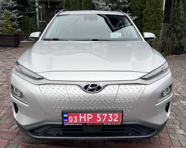 Хендай Kona Electric, объемом двигателя 0 л и пробегом 77 тыс. км за 20500 $, фото 9 на Automoto.ua