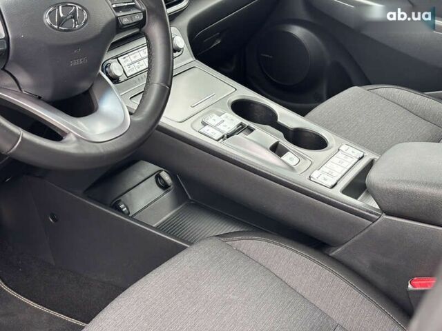 Хендай Kona Electric, об'ємом двигуна 0 л та пробігом 107 тис. км за 18800 $, фото 17 на Automoto.ua