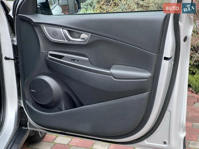 Хендай Kona Electric, объемом двигателя 0 л и пробегом 77 тыс. км за 20500 $, фото 26 на Automoto.ua