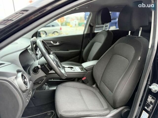 Хендай Kona Electric, объемом двигателя 0 л и пробегом 96 тыс. км за 20300 $, фото 7 на Automoto.ua