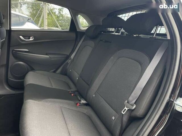 Хендай Kona Electric, объемом двигателя 0 л и пробегом 127 тыс. км за 18600 $, фото 23 на Automoto.ua