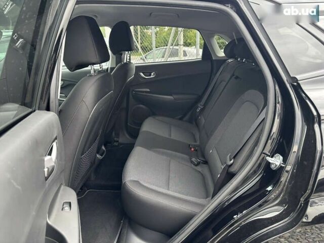 Хендай Kona Electric, объемом двигателя 0 л и пробегом 117 тыс. км за 18200 $, фото 19 на Automoto.ua