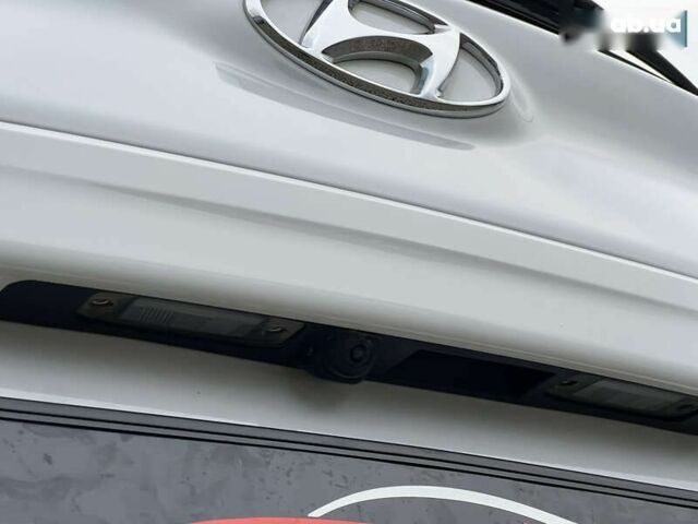 Хендай Kona Electric, объемом двигателя 0 л и пробегом 70 тыс. км за 18475 $, фото 23 на Automoto.ua