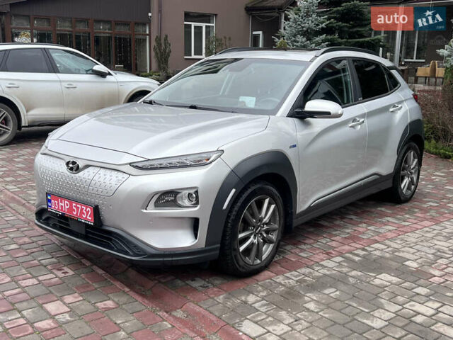 Хендай Kona Electric, объемом двигателя 0 л и пробегом 77 тыс. км за 20500 $, фото 7 на Automoto.ua
