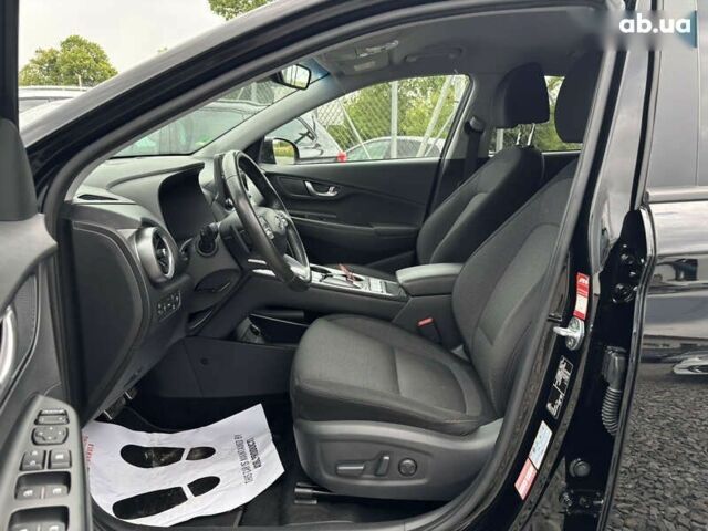 Хендай Kona Electric, объемом двигателя 0 л и пробегом 117 тыс. км за 18200 $, фото 16 на Automoto.ua