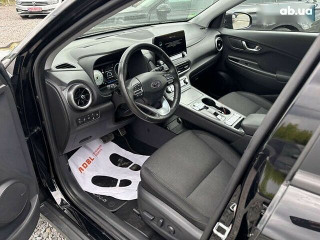 Хендай Kona Electric, объемом двигателя 0 л и пробегом 117 тыс. км за 18200 $, фото 15 на Automoto.ua