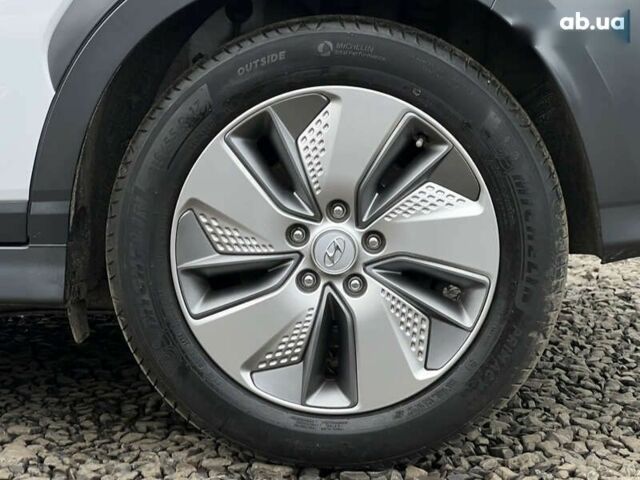 Хендай Kona Electric, объемом двигателя 0 л и пробегом 70 тыс. км за 18475 $, фото 16 на Automoto.ua
