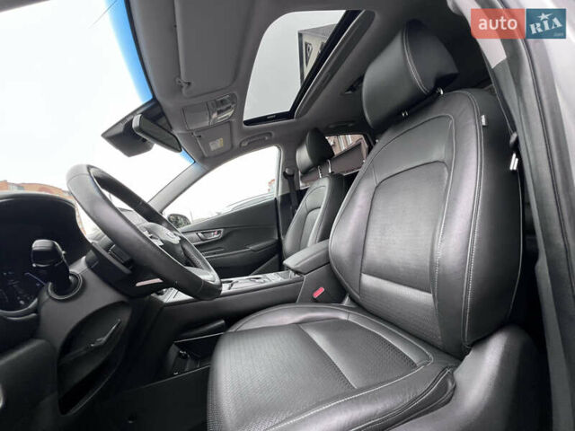 Хендай Kona Electric, объемом двигателя 0 л и пробегом 77 тыс. км за 20500 $, фото 10 на Automoto.ua