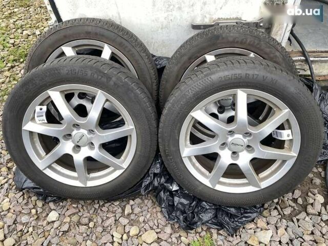 Хендай Kona Electric, объемом двигателя 0 л и пробегом 128 тыс. км за 19900 $, фото 2 на Automoto.ua