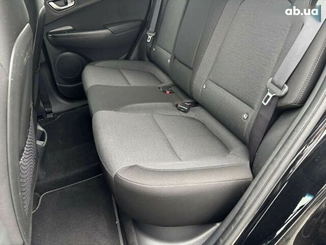 Хендай Kona Electric, объемом двигателя 0 л и пробегом 117 тыс. км за 18200 $, фото 13 на Automoto.ua