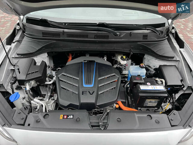 Хендай Kona Electric, объемом двигателя 0 л и пробегом 77 тыс. км за 20500 $, фото 40 на Automoto.ua