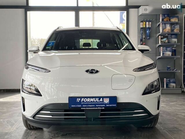 Хендай Kona Electric, объемом двигателя 0 л и пробегом 45 тыс. км за 22777 $, фото 4 на Automoto.ua
