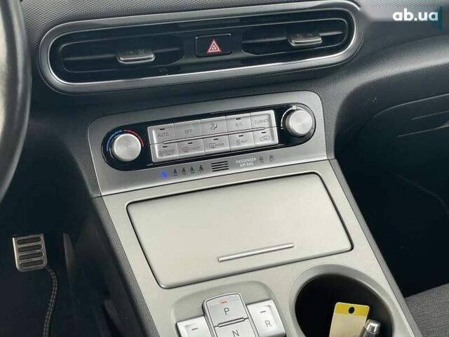 Хендай Kona Electric, объемом двигателя 0 л и пробегом 127 тыс. км за 18600 $, фото 13 на Automoto.ua