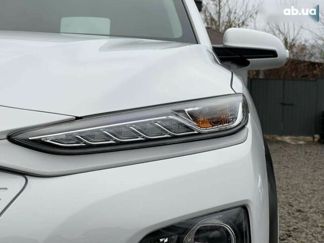 Хендай Kona Electric, объемом двигателя 0 л и пробегом 70 тыс. км за 18475 $, фото 19 на Automoto.ua