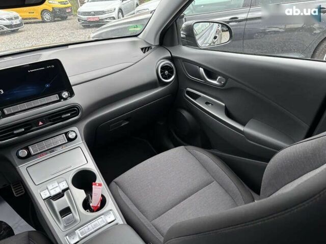 Хендай Kona Electric, объемом двигателя 0 л и пробегом 117 тыс. км за 18200 $, фото 20 на Automoto.ua