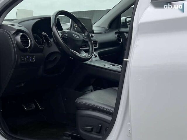 Хендай Kona Electric, объемом двигателя 0 л и пробегом 70 тыс. км за 18475 $, фото 27 на Automoto.ua