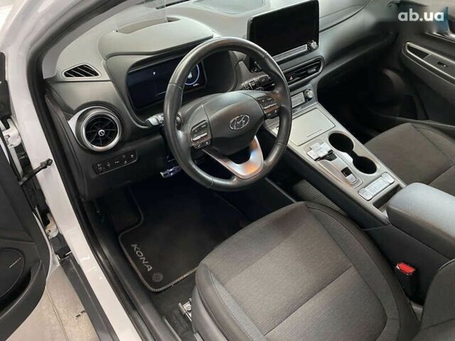 Хендай Kona Electric, объемом двигателя 0 л и пробегом 45 тыс. км за 22777 $, фото 29 на Automoto.ua