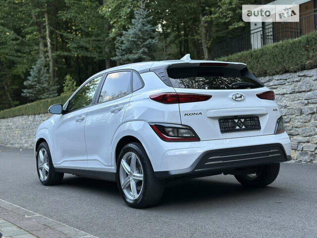 Хендай Kona Electric, объемом двигателя 0 л и пробегом 44 тыс. км за 29900 $, фото 8 на Automoto.ua