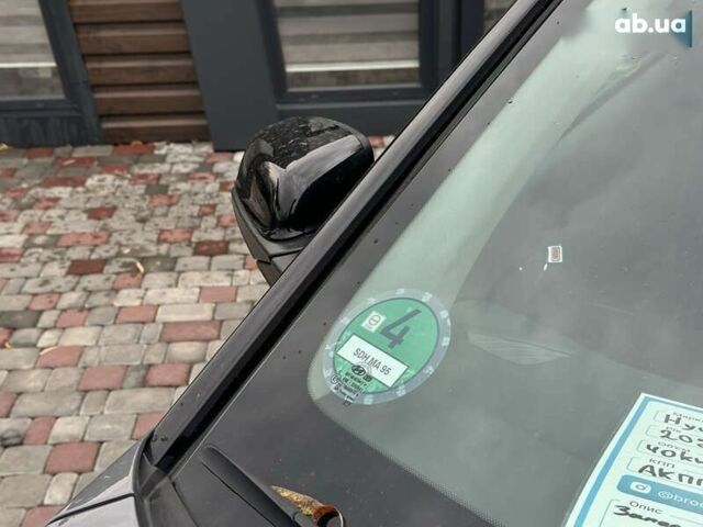 Хендай Kona Electric, объемом двигателя 0 л и пробегом 65 тыс. км за 17999 $, фото 17 на Automoto.ua