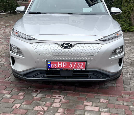 Хендай Kona Electric, объемом двигателя 0 л и пробегом 77 тыс. км за 20500 $, фото 8 на Automoto.ua