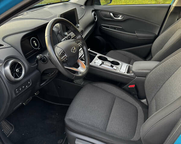 Хендай Kona Electric, объемом двигателя 0 л и пробегом 60 тыс. км за 16500 $, фото 21 на Automoto.ua