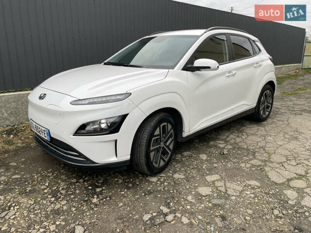 Хендай Kona Electric, объемом двигателя 0 л и пробегом 76 тыс. км за 16900 $, фото 10 на Automoto.ua