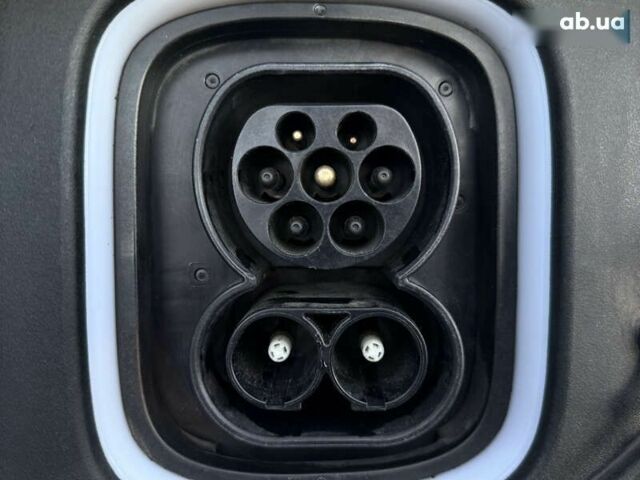 Хендай Kona Electric, объемом двигателя 0 л и пробегом 83 тыс. км за 20900 $, фото 10 на Automoto.ua