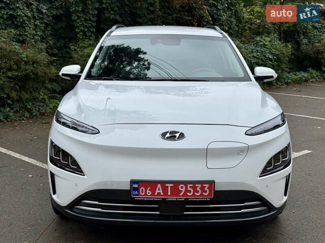Хендай Kona Electric, объемом двигателя 0 л и пробегом 24 тыс. км за 19800 $, фото 2 на Automoto.ua
