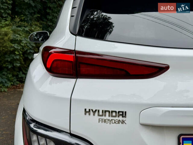 Хендай Kona Electric, объемом двигателя 0 л и пробегом 24 тыс. км за 19800 $, фото 32 на Automoto.ua