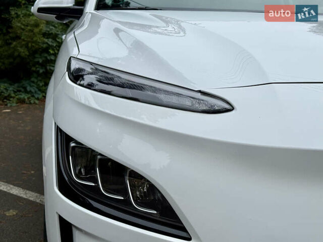 Хендай Kona Electric, объемом двигателя 0 л и пробегом 24 тыс. км за 19800 $, фото 5 на Automoto.ua