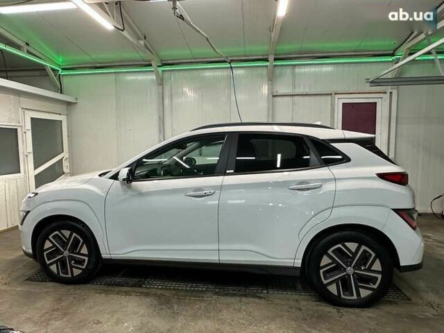 Хендай Kona Electric, объемом двигателя 0 л и пробегом 108 тыс. км за 20900 $, фото 17 на Automoto.ua