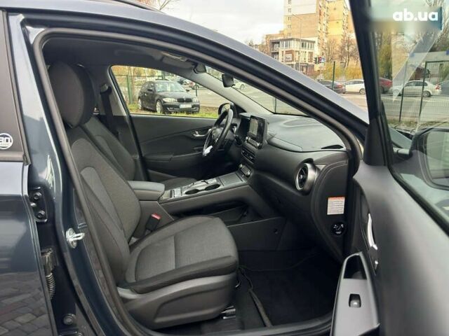 Хендай Kona Electric, объемом двигателя 0 л и пробегом 48 тыс. км за 17500 $, фото 2 на Automoto.ua