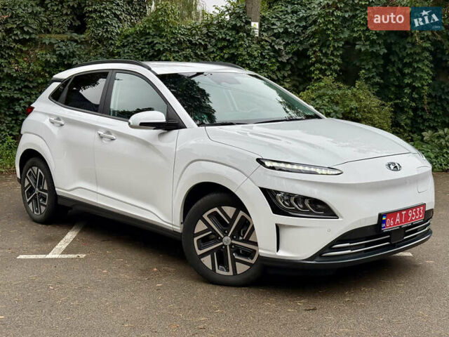 Хендай Kona Electric, объемом двигателя 0 л и пробегом 24 тыс. км за 19800 $, фото 19 на Automoto.ua