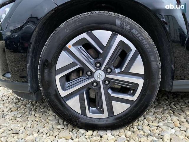 Хендай Kona Electric, объемом двигателя 0 л и пробегом 78 тыс. км за 20700 $, фото 28 на Automoto.ua