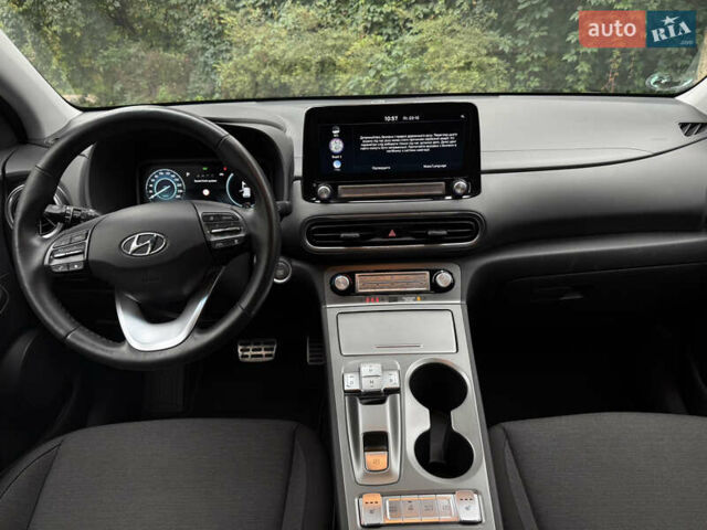 Хендай Kona Electric, объемом двигателя 0 л и пробегом 24 тыс. км за 19800 $, фото 55 на Automoto.ua