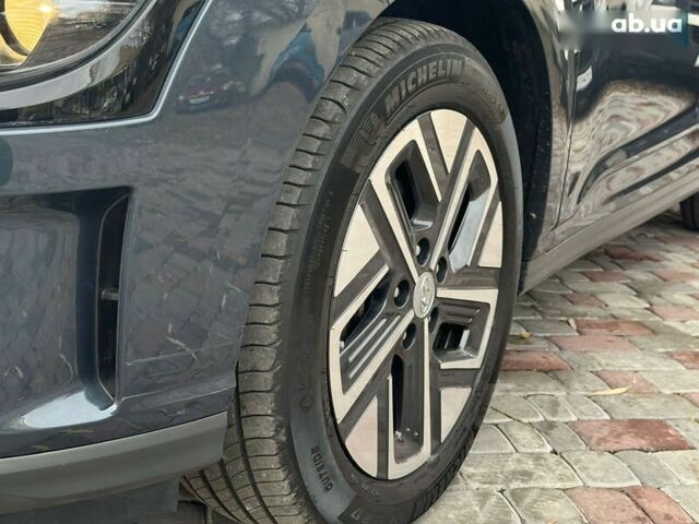 Хендай Kona Electric, объемом двигателя 0 л и пробегом 48 тыс. км за 17500 $, фото 16 на Automoto.ua