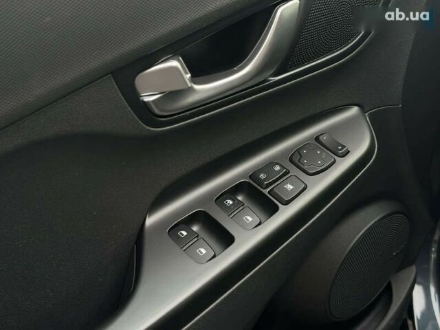 Хендай Kona Electric, объемом двигателя 0 л и пробегом 48 тыс. км за 17500 $, фото 23 на Automoto.ua