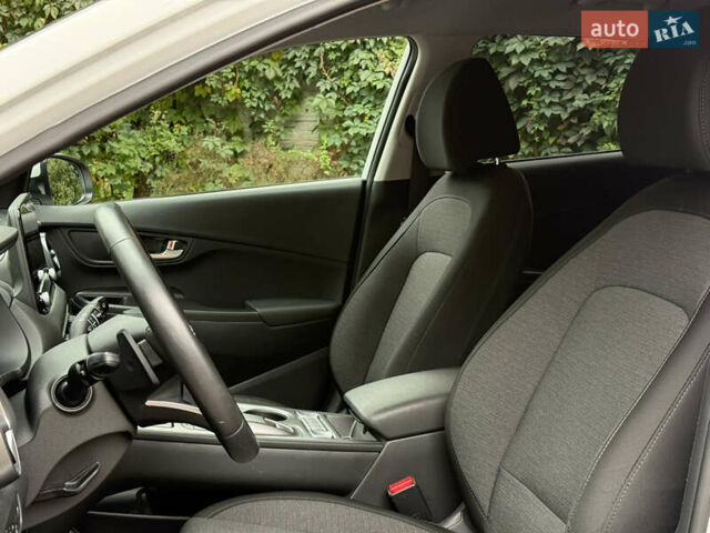 Хендай Kona Electric, объемом двигателя 0 л и пробегом 24 тыс. км за 19800 $, фото 45 на Automoto.ua