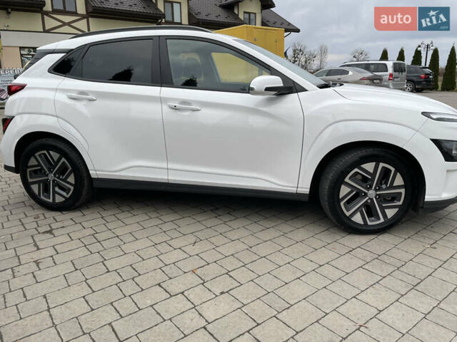Хендай Kona Electric, объемом двигателя 0 л и пробегом 76 тыс. км за 16900 $, фото 6 на Automoto.ua