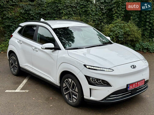 Хендай Kona Electric, объемом двигателя 0 л и пробегом 24 тыс. км за 19800 $, фото 13 на Automoto.ua