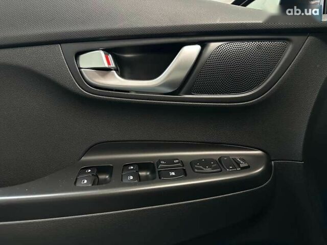 Хендай Kona Electric, объемом двигателя 0 л и пробегом 108 тыс. км за 20900 $, фото 2 на Automoto.ua