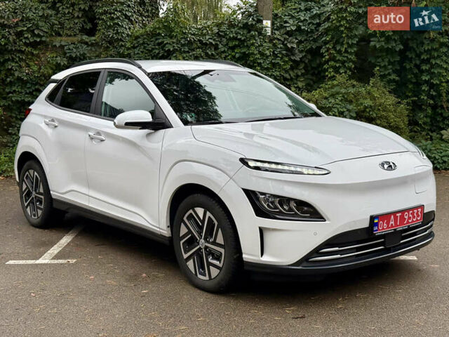 Хендай Kona Electric, объемом двигателя 0 л и пробегом 24 тыс. км за 19800 $, фото 12 на Automoto.ua