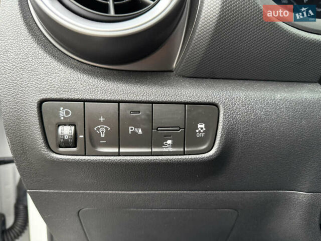 Хендай Kona Electric, объемом двигателя 0 л и пробегом 24 тыс. км за 19800 $, фото 48 на Automoto.ua