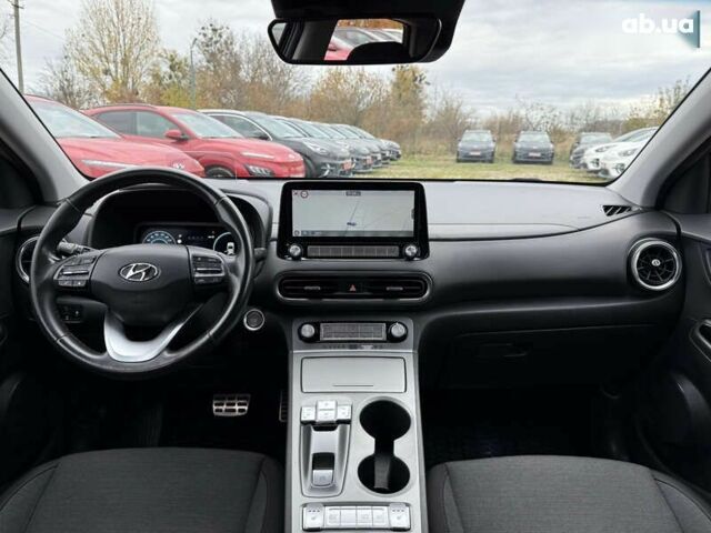 Хендай Kona Electric, объемом двигателя 0 л и пробегом 83 тыс. км за 20900 $, фото 3 на Automoto.ua