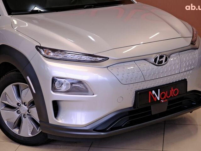 Серый Хендай Kona Electric, объемом двигателя 0 л и пробегом 88 тыс. км за 20300 $, фото 2 на Automoto.ua
