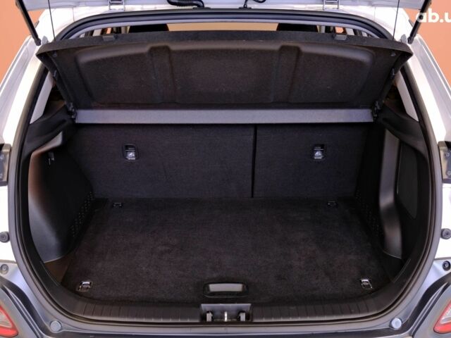 Серый Хендай Kona Electric, объемом двигателя 0 л и пробегом 88 тыс. км за 20300 $, фото 8 на Automoto.ua