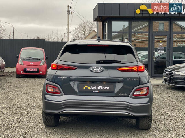 Серый Хендай Kona Electric, объемом двигателя 0 л и пробегом 89 тыс. км за 16900 $, фото 19 на Automoto.ua