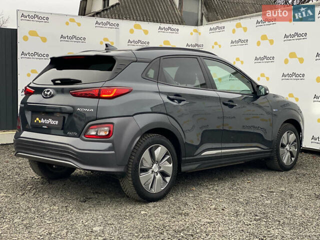 Серый Хендай Kona Electric, объемом двигателя 0 л и пробегом 89 тыс. км за 16900 $, фото 103 на Automoto.ua